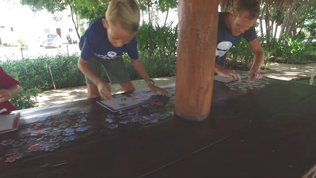 Лопни шарик дротиком и собери пазл. Пазл Молния Маквин, Toy Story 4, Spider Man смотреть онлайн