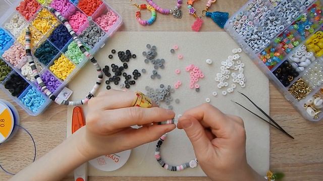 Как сделать своими руками браслет без застёжки? Плетём легко из наборов бусин "Время творить!" смотреть онлайн