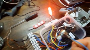 Устройство и работа схемы с двумя конечными датчиками отключения для тельфера