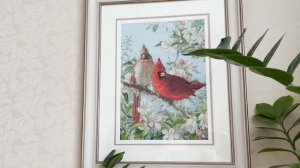 409. В гостях у вышивальщицы, оформленные работы в интерьере плюс рукодельные запасы