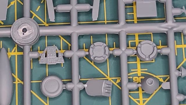 RS Models 1:72 P-39 D/F/K Aircobra In Box Review. смотреть онлайн