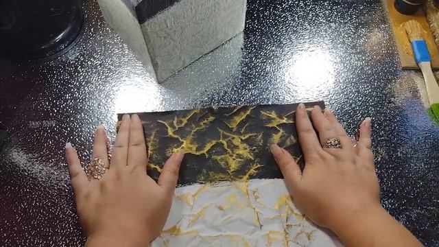 DIY. Изумительно красивая шкатулка из обычного картона и альбомных листьев своими руками!