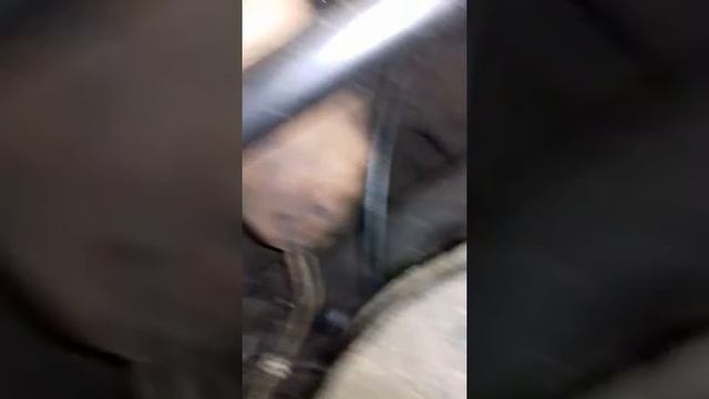 Снятие рулевой рейки Audi 100-A6 (c4) смотреть онлайн