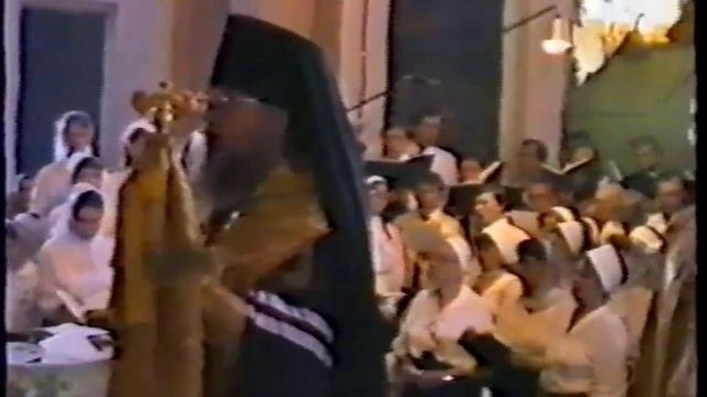 Всенощное бдение в Воскресенском соборе Арзамаса (2 июля 1988) смотреть онлайн