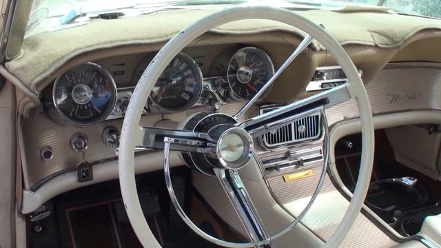 1961 Ford Thunderbird T Bird Hardtop @ AZ Fountain Hills Car Show - My Car Story with Lou Costabile смотреть онлайн