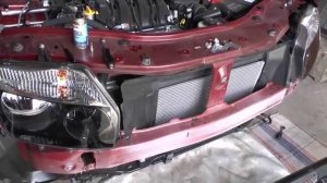 Демонтаж переднего бампера на Рено Дастер (Renault Duster)