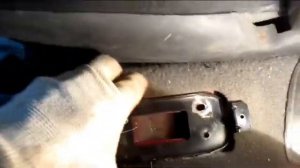 Оторвался рычаг ручника на Калине. Простой но надёжный ремонт своими силами.