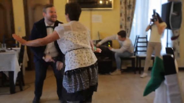 Танцы с Бабулей)))) смотреть онлайн