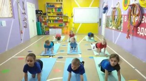 "Комплекс упражнений на гимнастических ковриках"