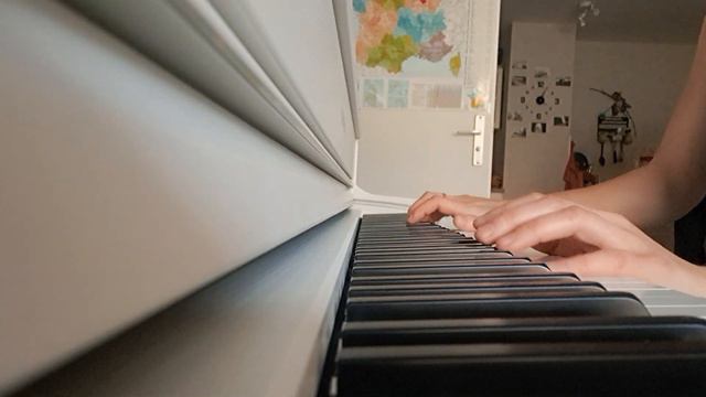 Расстраиваю пианино. Эрик Сати, Gnossienne №1 смотреть онлайн