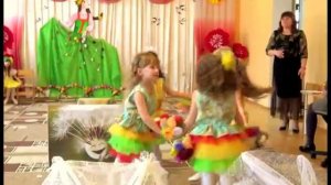 Танец _Одуванчик_ в детском саду.mp4