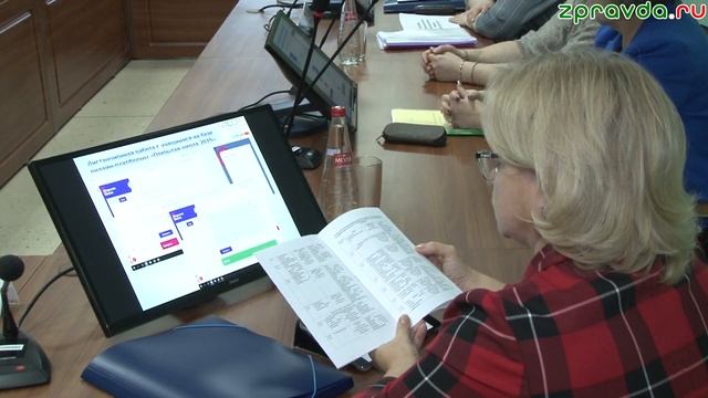 Российские школы постепенно переводят на дистанционное обучение смотреть онлайн