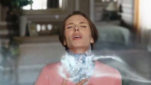 Реклама Гексорал - "Спрей против Снежной королевы"