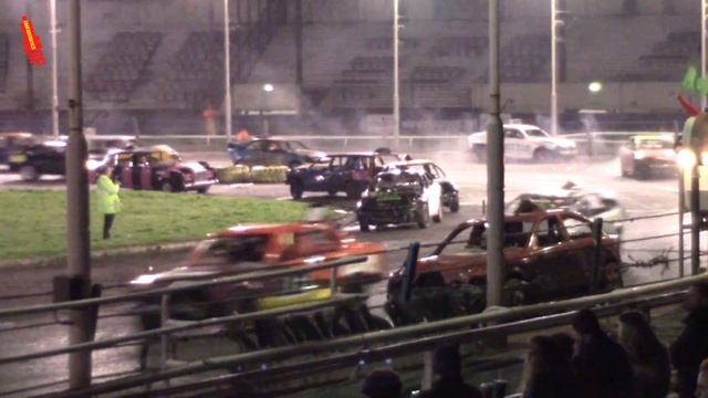 Wimbledon: Unlimited Banger Racing - Final Season смотреть онлайн