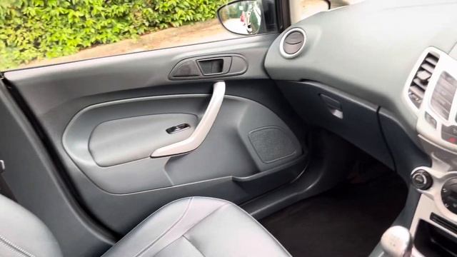 2010 Ford Fiesta 1.6 TDCi Titanium LEATHER Panther Black смотреть онлайн