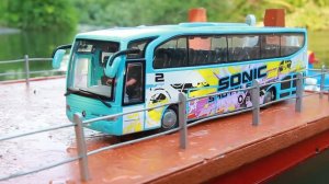 Мультик на английском. Машинки, трактор, автовоз, автобус, корабль. МанкиМульт