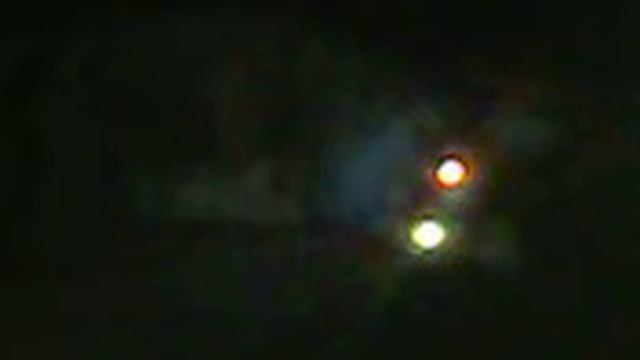 У кота светятся глаза смотреть онлайн