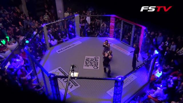 Alwina Abrahms vs Agathe Rivin смотреть онлайн