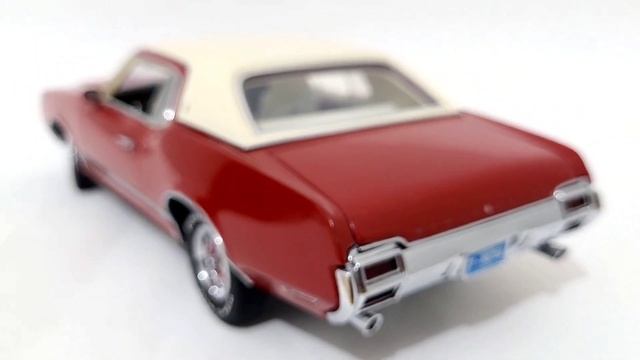 1:18 Scale Exact Detail 1971 Oldsmobile Cutlass Supreme SX Diecast Model