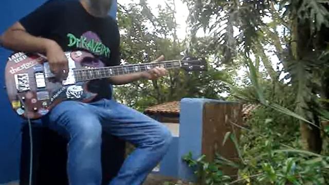 Playing a kind of Baião Blues groove with a Giannini SG Bass (Expanded Edition) смотреть онлайн