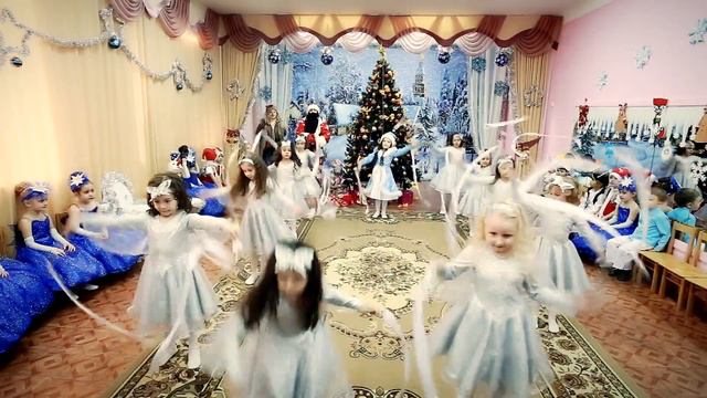 Новогодний утренник Розочки детсад Звездочка Пятигорск @alexvideograf 89280121313 смотреть онлайн