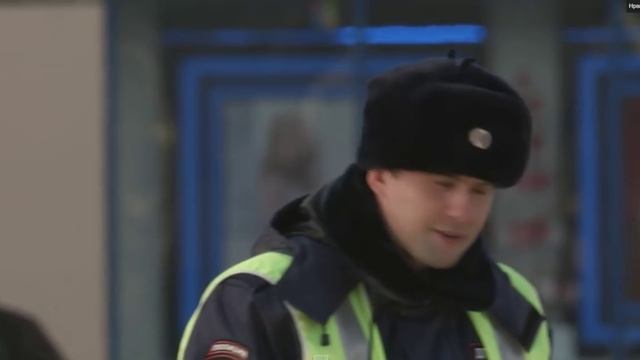 Гаишник читает людям стихи смотреть онлайн