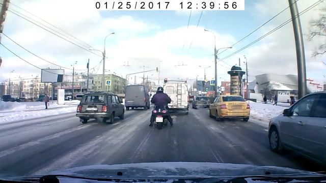 Зимой на скутере смотреть онлайн
