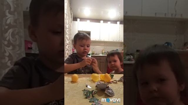 8vloG/семья Михалевых/ распаковка киндеров/ поделки на 23 февраля/ детки смотреть онлайн