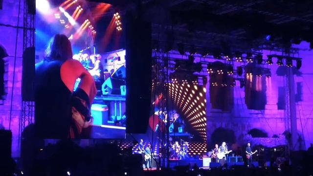 FOO FIGHTERS W/ FAN RICHARD GREENBURY | WHEELS | PULA ARENA, CROATIA | JUNE 19, 2019 (MULTI FAN-CAM смотреть онлайн