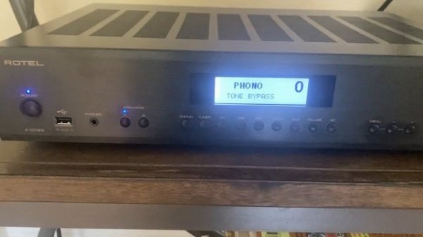 Rotel A12 MK2 Integrated Amplifier! Review! Better all-around amp compared to the Rotel A11 Tribute
