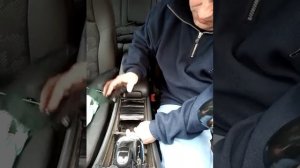 Mercedes w203 замена шторки центральной консоли