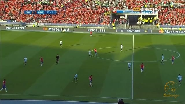 Футбольный IQ | Прием мяча с разворотом | Алексис Санчес смотреть онлайн