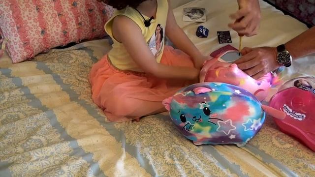 Pikmi Pops Jelly Dreams unboxing Wishes the Unicorn. смотреть онлайн