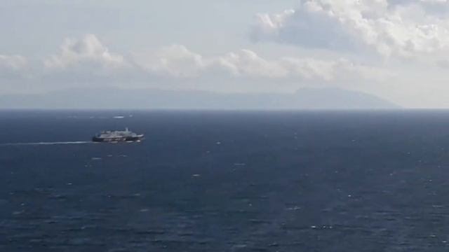 Неаполетанский залив с высоты птичьего полета, декабрь 2018 смотреть онлайн