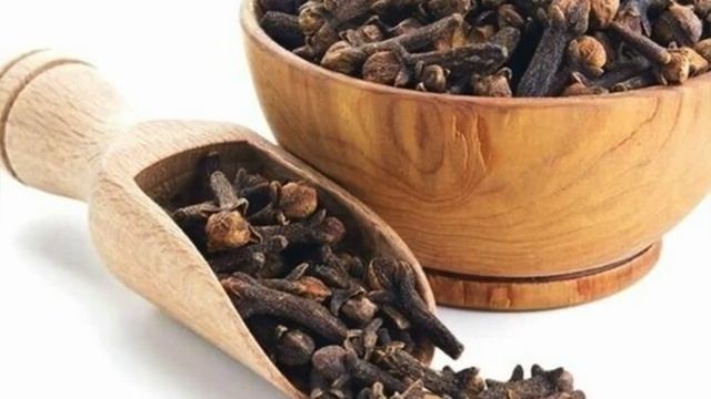 Просто начал жевать ГВОЗДИКУ и избавился от 10 недугов! Многие даже не знают об этом...Гвоздика... смотреть онлайн
