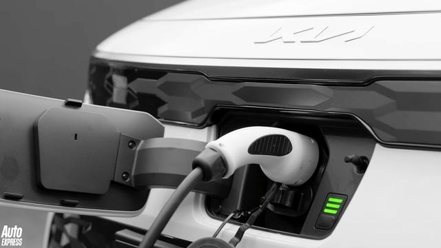 NEW Kia Niro: hybrid, electric or PHEV! | Auto Express смотреть онлайн