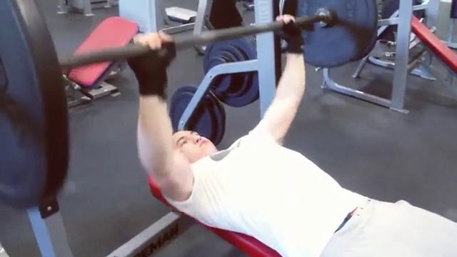 Легкий жим смотреть онлайн