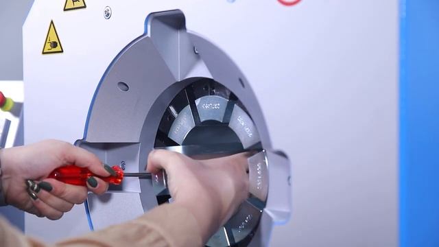 Pure Strength: The SC 12 I 370 Ton Workshop Crimper From UNIFLEX
