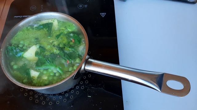 Зеленый суп-пюре! Это вкусно, просто, полезно! Добавляйте свои любимые зеленые ингредиенты смотреть онлайн