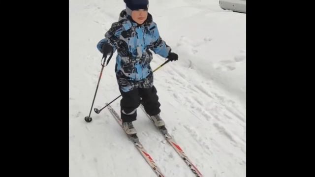 МБОУ "СОШ №31 г. Йошкар-Ола" социальный ролик "Автокресло - детям" 1 Б класс. смотреть онлайн