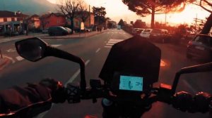 KTM DUKE 390. ОБЗОР МОТОЦИКЛА И ЧЕСТНЫЙ ОТЗЫВ ВЛАДЕЛЬЦА ПОСЛЕ 13.000 КМ. Мотоцикл для новичка.