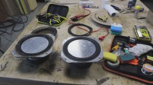 Эстония 35АС-021-1 Часть 5. Поменял подвесы на НЧ динамиках, частично приехали конденсаторы.