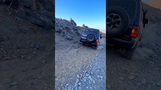 Пик Ургутских гор высота 2330 метр над уровнем море #adventure #toyota #prikol #prikollar #горы смотреть онлайн