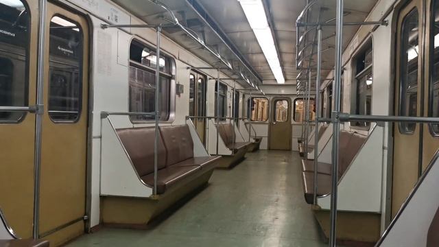 Московское метро, от "Царицыно" до "Орехово" смотреть онлайн