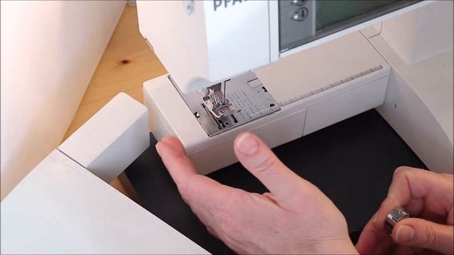 Trä undertråden på en symaskin MED SPOLKAPSEL lätt och rätt! смотреть онлайн
