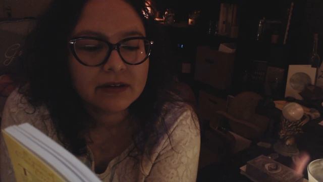 Oracle Whisper Reading ASMR смотреть онлайн