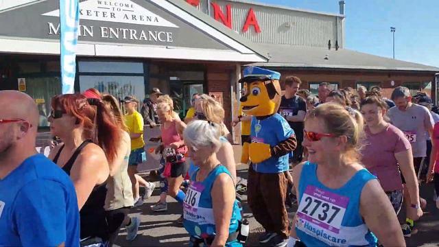 Exeter's Great West Run 2022 (Liezel Costanilla"s cover of Runnin' (Lose it all) смотреть онлайн