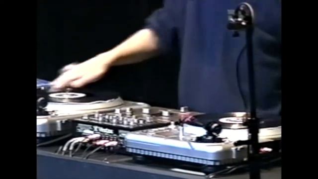 DJ Kentaro — 2000 Vestax World Eliminations смотреть онлайн