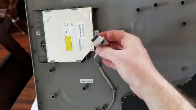 Remove Replace Wireless Card for All In One HP Desktop Computer смотреть онлайн