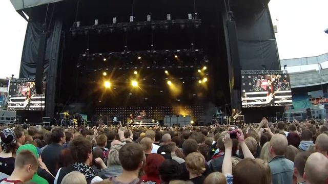 Green Day - Burnout & Highway to hell & Hitchin' a ride смотреть онлайн